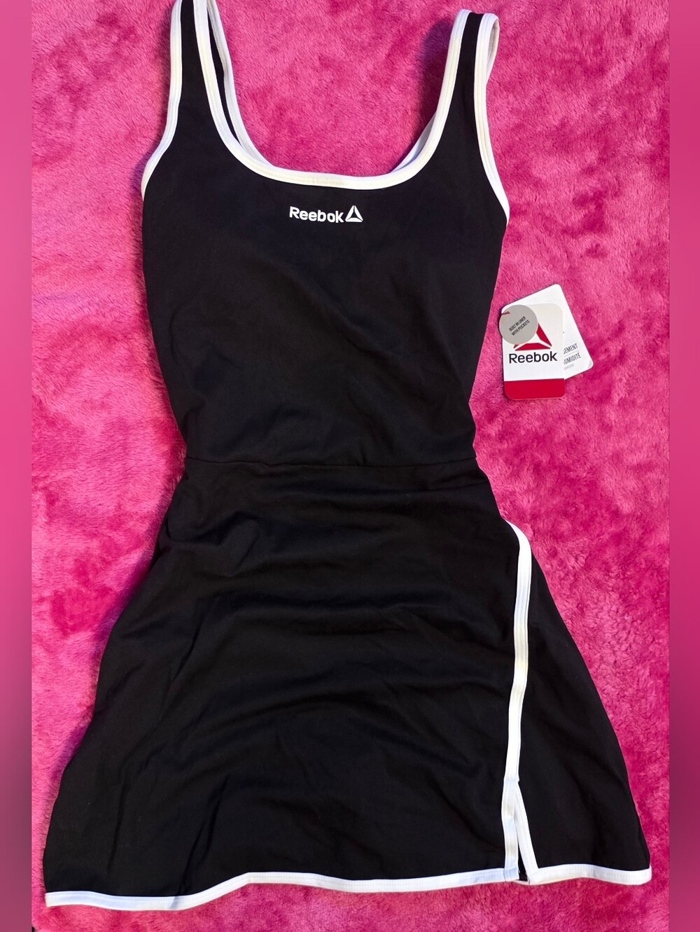 NWT Reebok Womens Athletic Dress Black, White Trim Built-in Liner W/ Pockets-XS